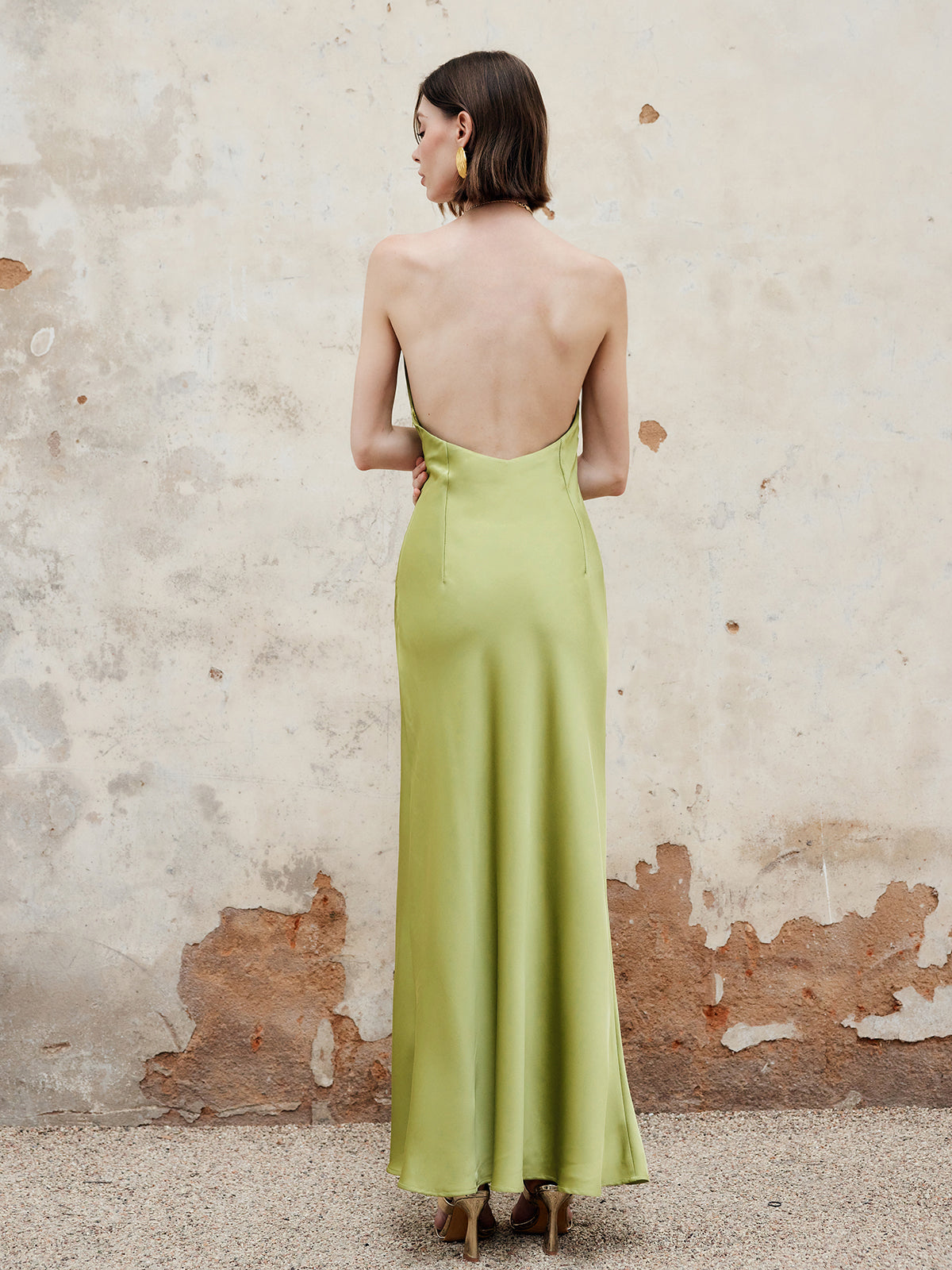 Halter Anahtar Deliği Yaka Sırtı Açık Uzun Elbise