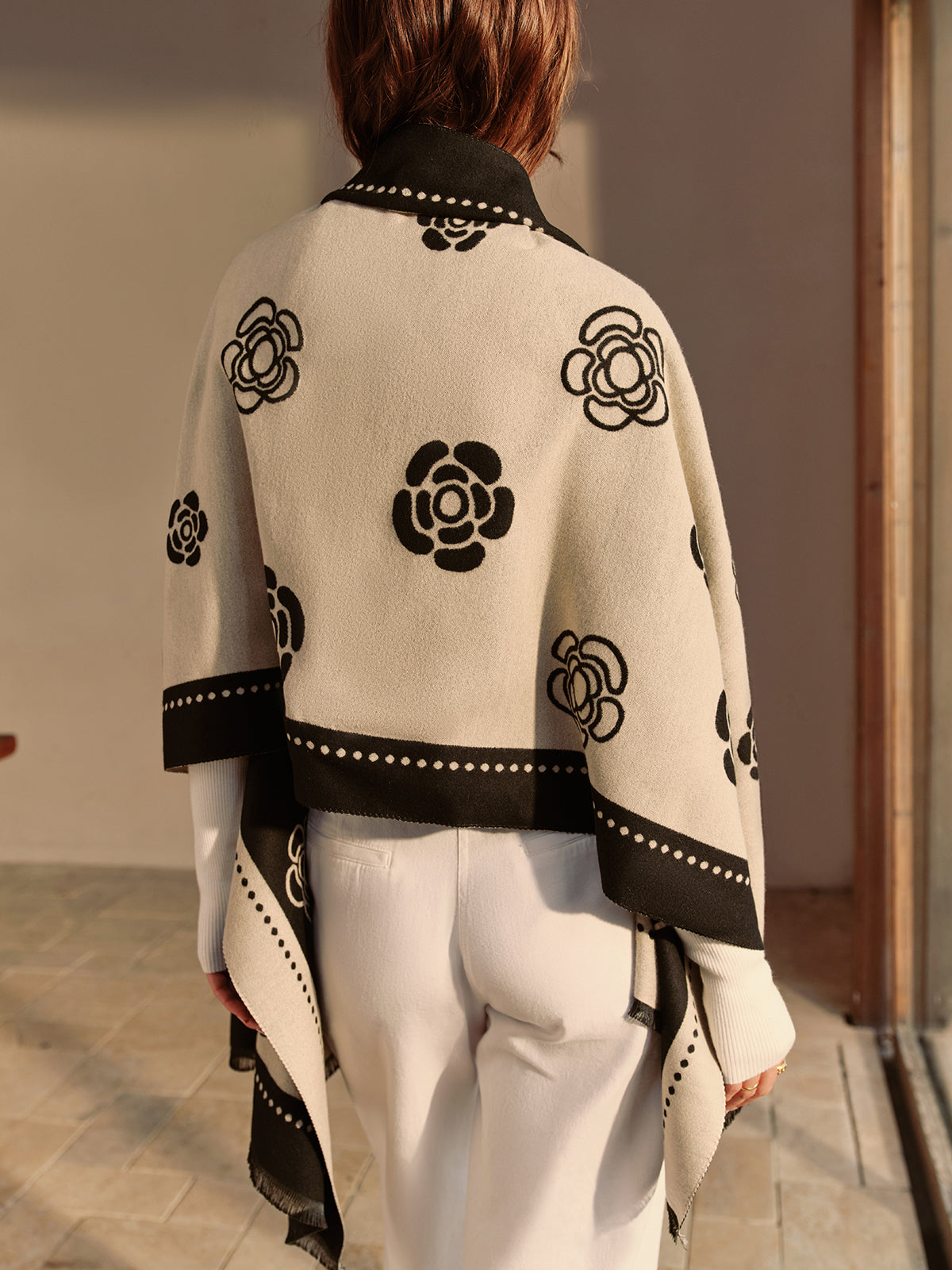 Çift Taraflı Kamelya Püsküllü Atkı