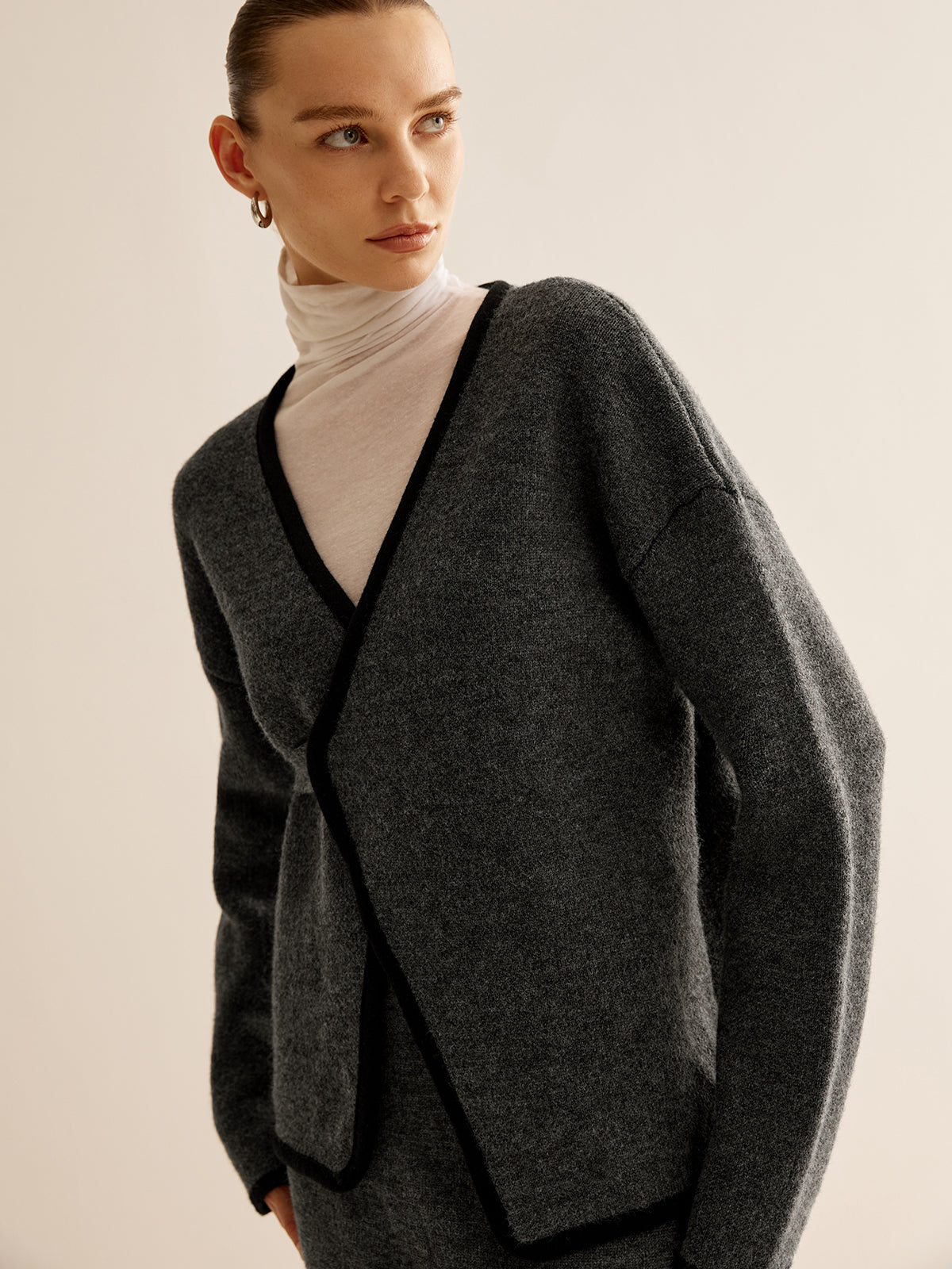 Kontrast Yan Borulu Kemerli Kazak Koordinatları