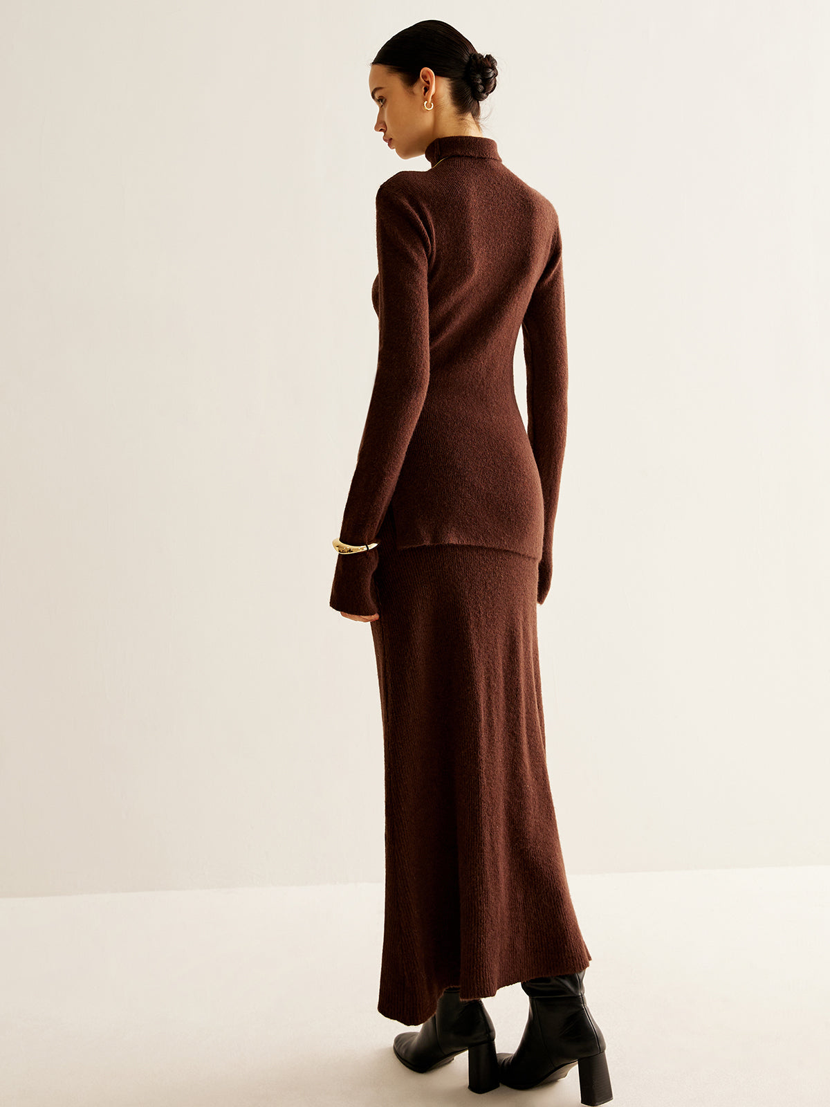 Düz Turtleneck Ribanalı Yumuşak Etek Takımı