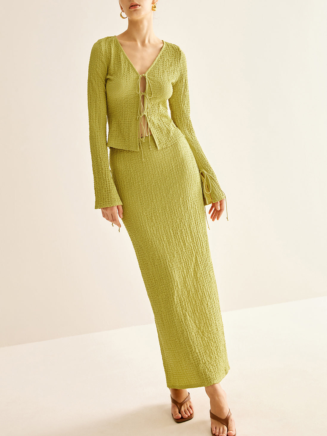 Düz V Yaka Bağcıklı Etek Takımı