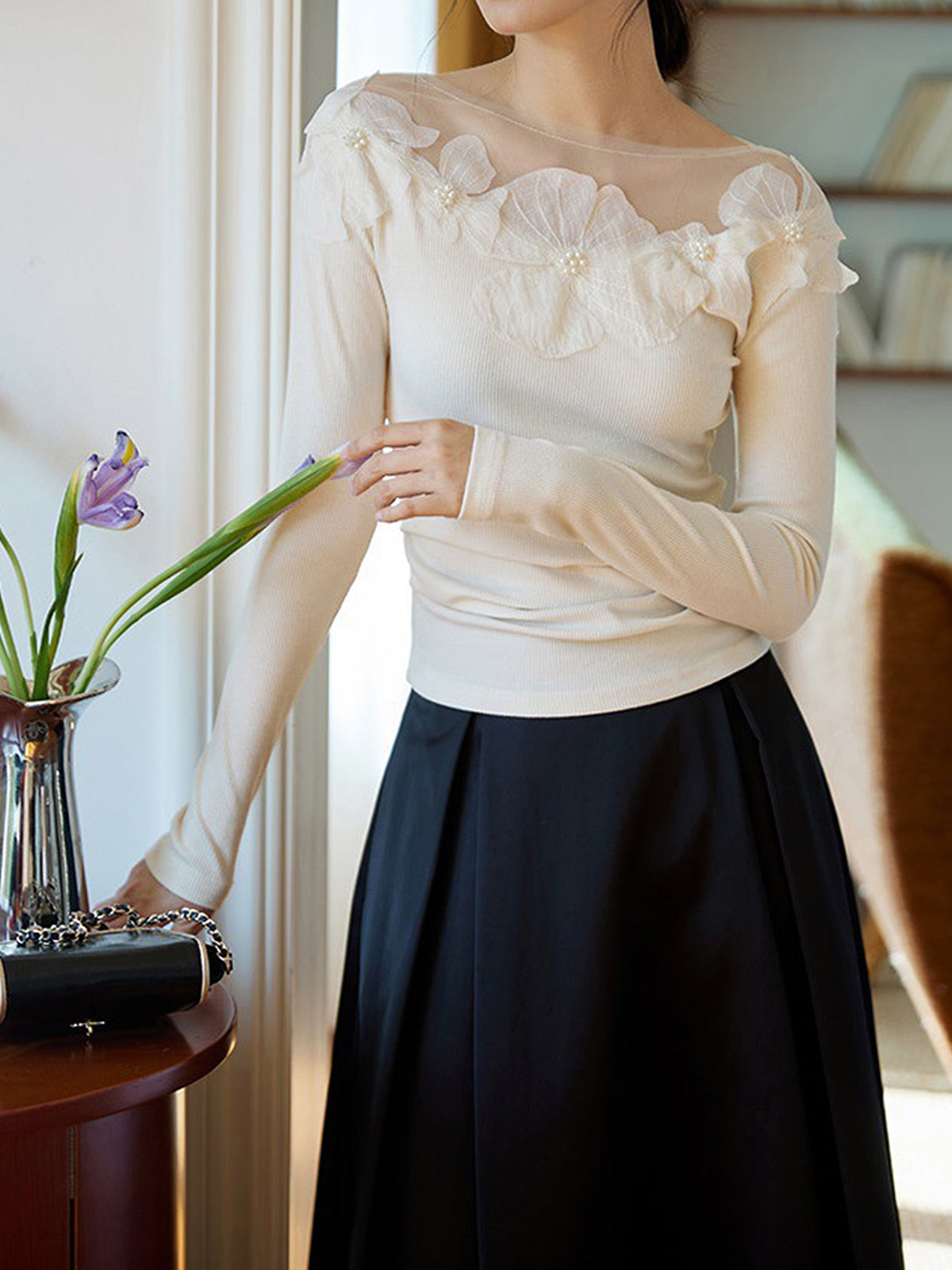 Çiçek Desenli Yivli Slim Tişört