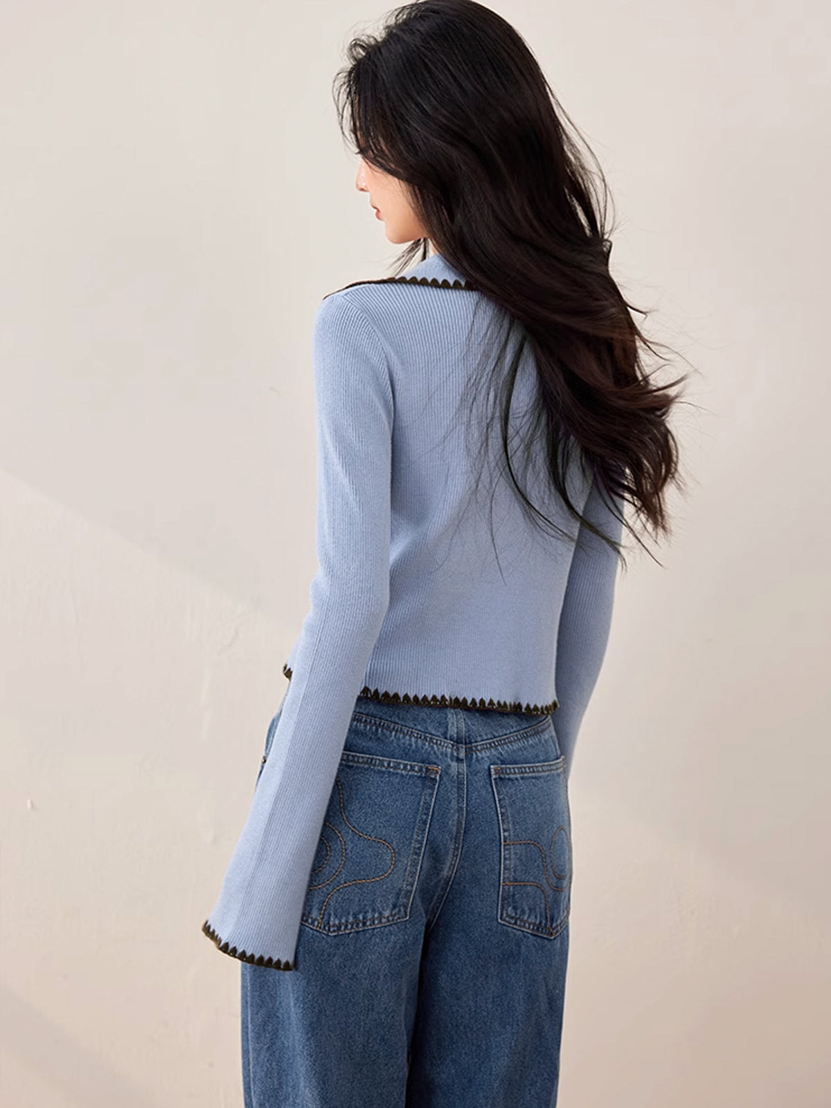 İşlemeli Yakalı Hırka