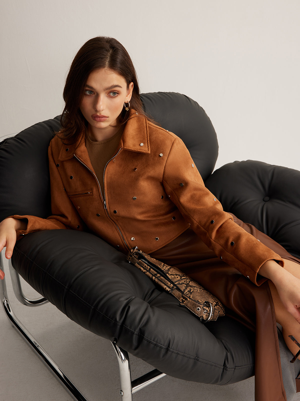 Çivili Fermuarlı Kısa Ceket