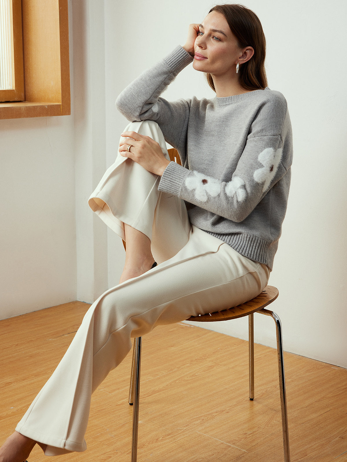 Jakarlı Çiçekli Örgü Üst