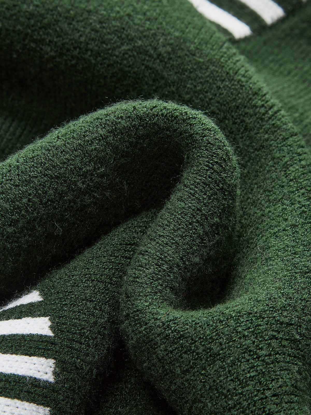 V Yaka İki Renkli Çizgili Kazak