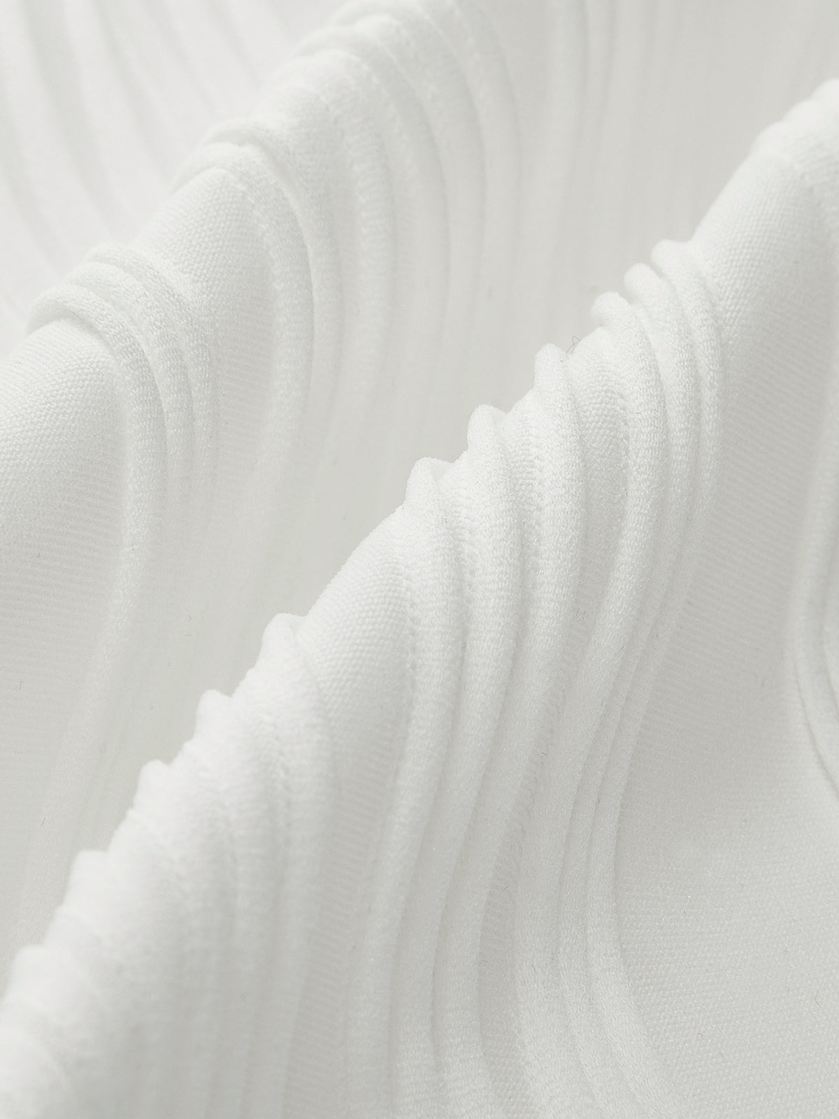 Kare Yaka Boru Kesimli Kırpma Tişört