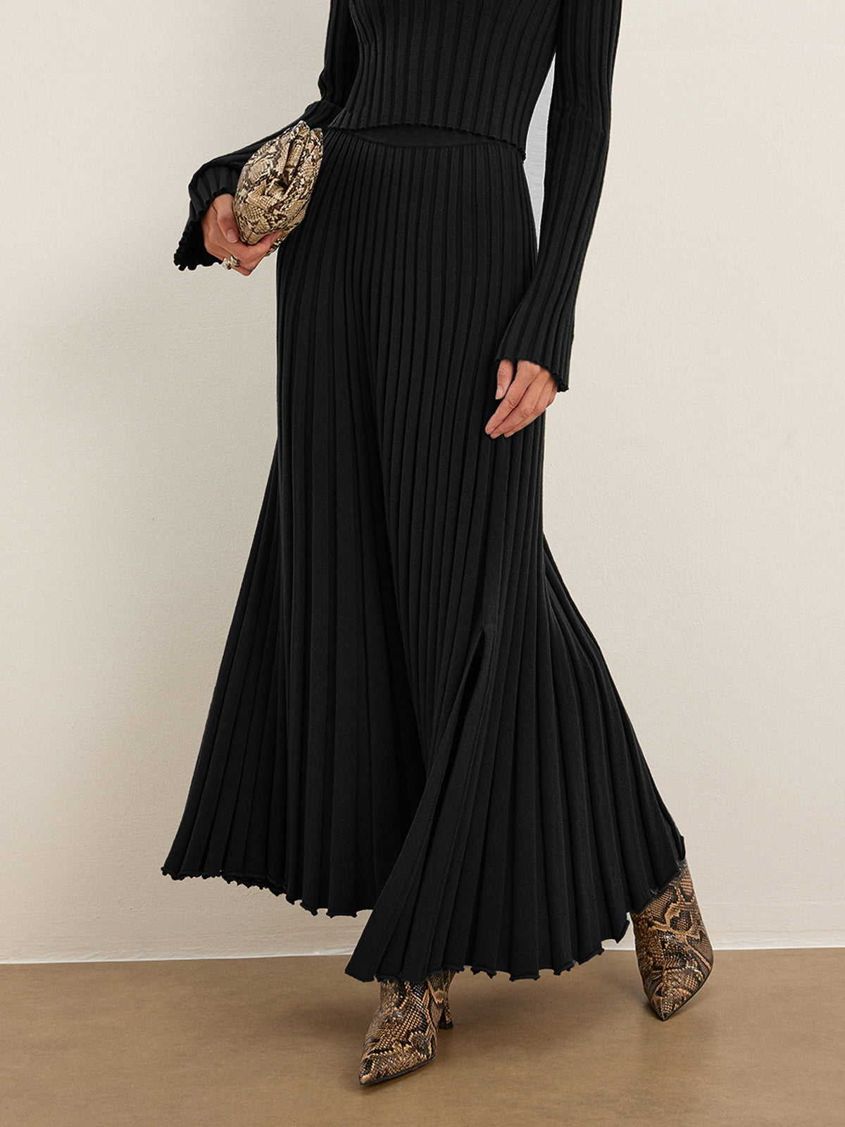 Marul Kenarlı Pileli Kazak Etek