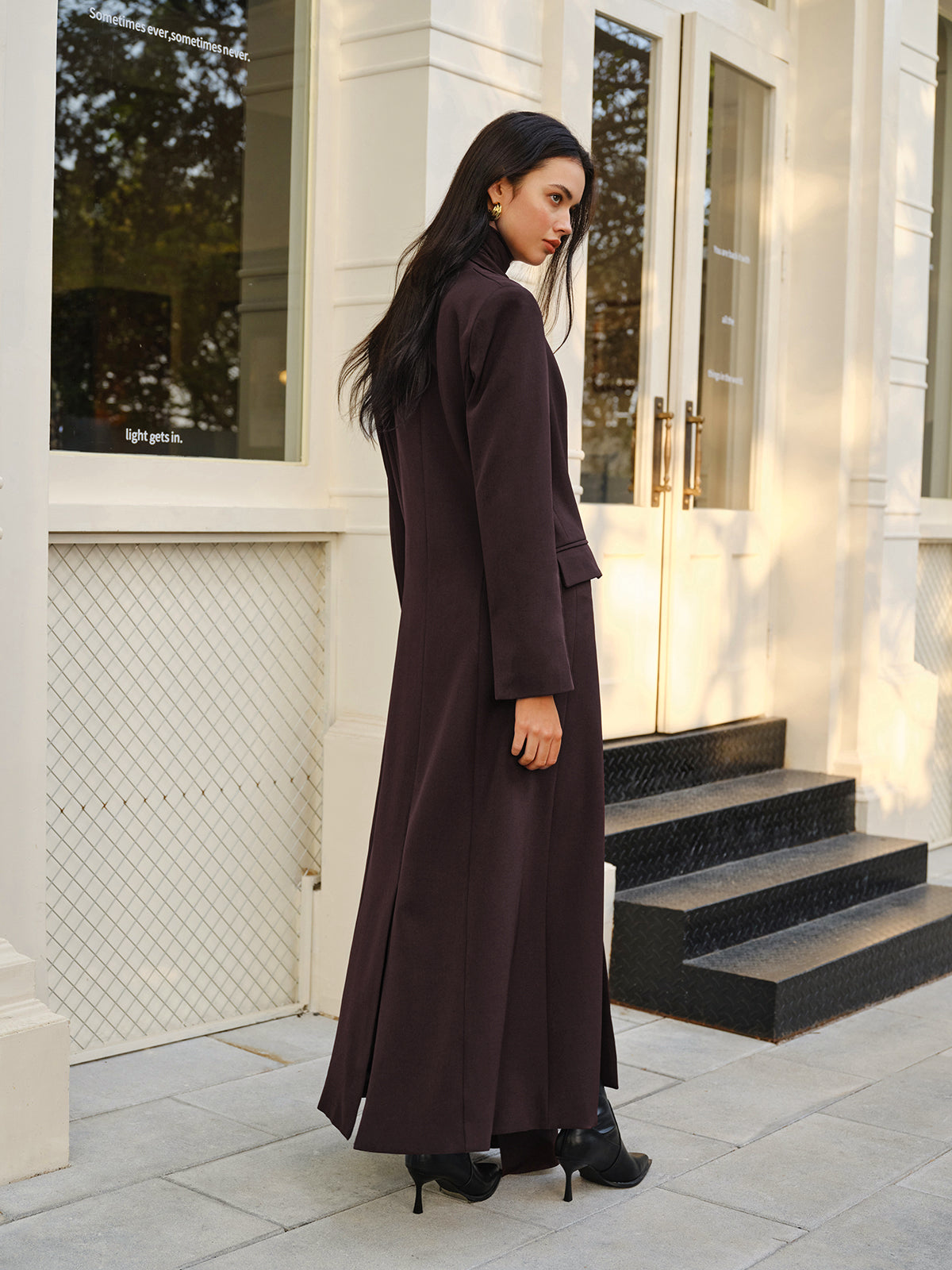 V Yaka Bölünmüş Trençkot Eşarplı