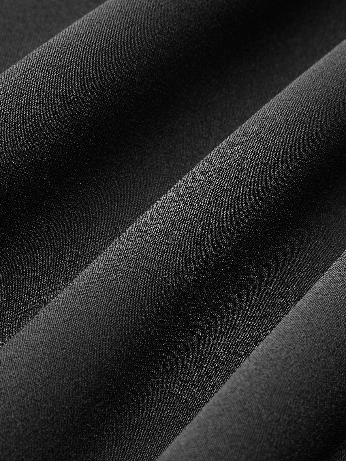 Fiyonklu Dekor Kesik Pileli Askılı Kısa Elbise