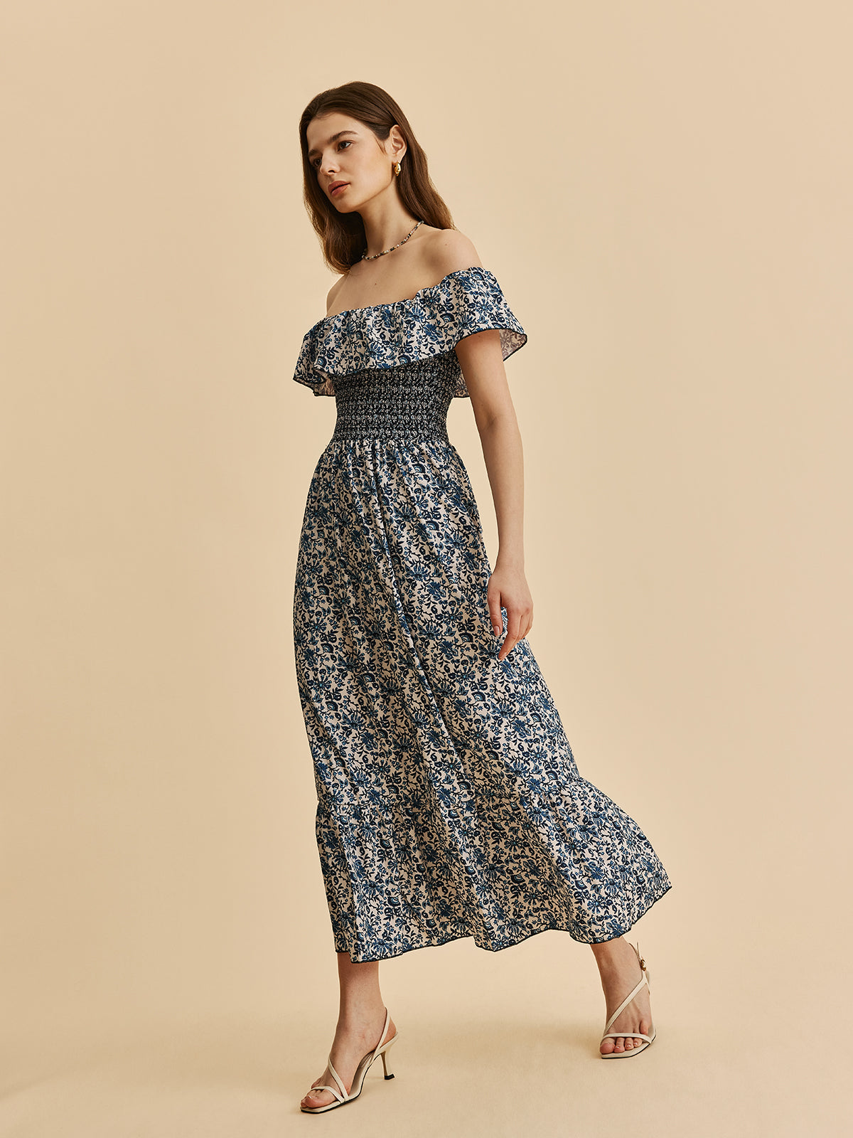 Boho Smokin Omuz Açık Fırfırlı Çiçekli Elbise