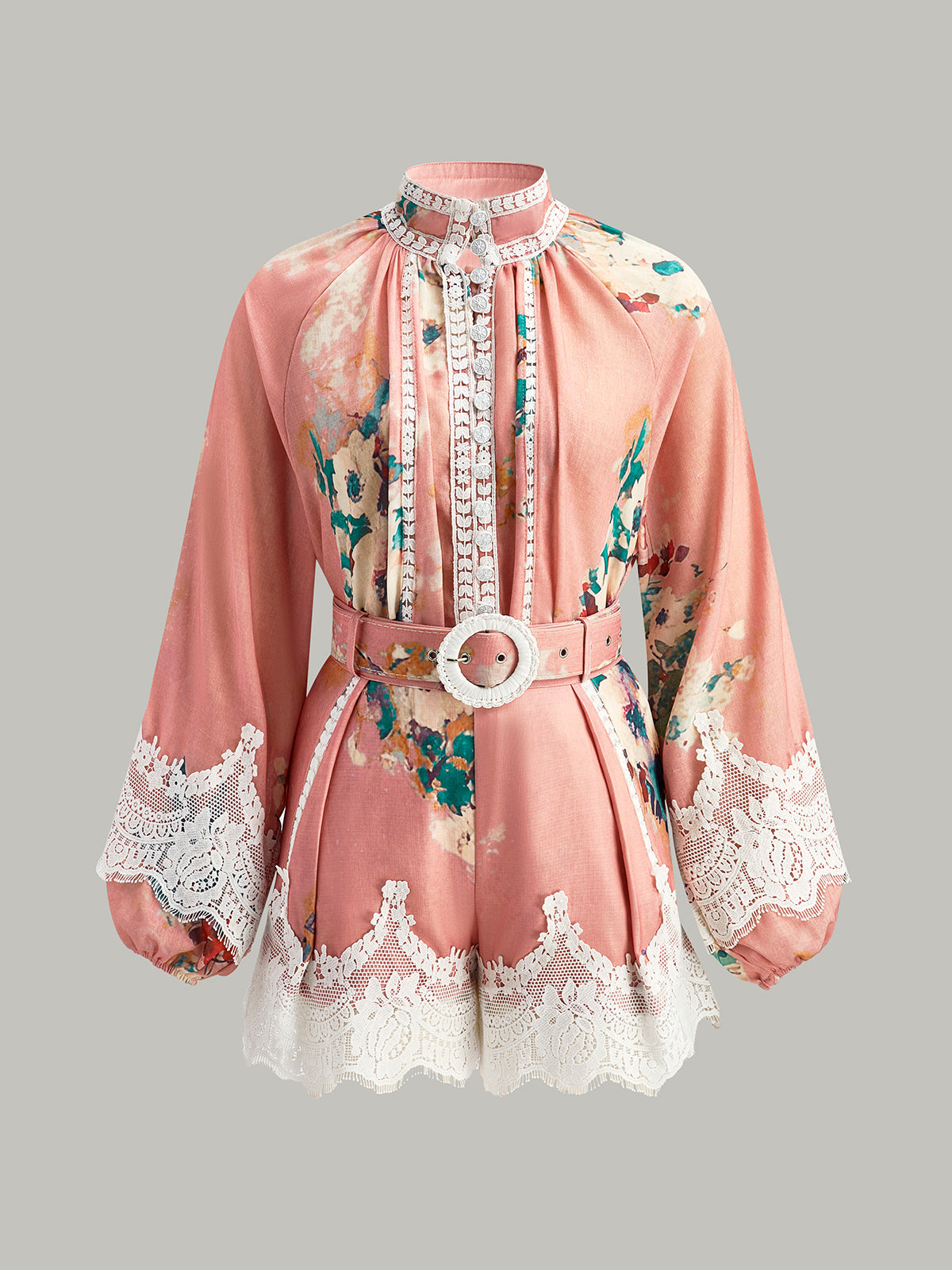 Dantel Detaylı Çiçek Desenli Kemerli Şort Takımı