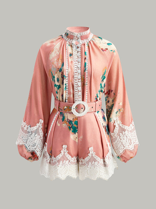 Dantel Detaylı Çiçek Desenli Kemerli Şort Takımı