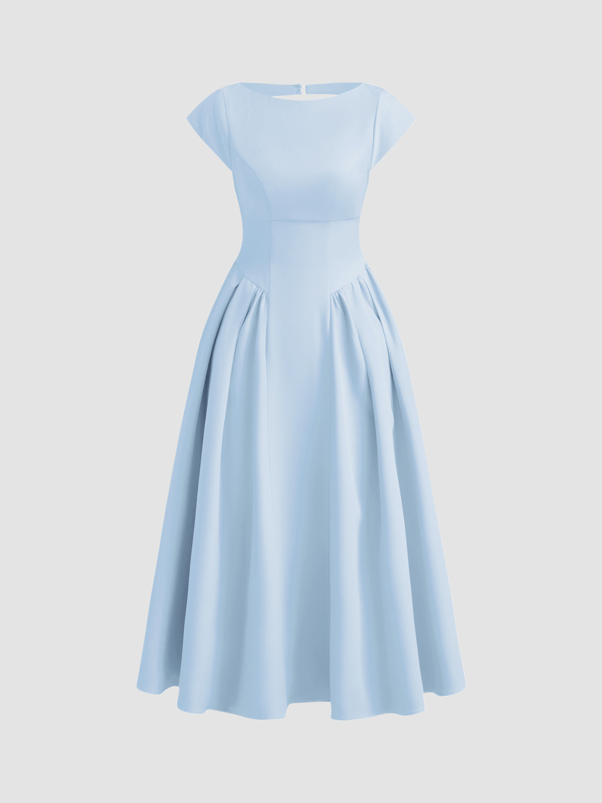 Vestido largo con cuello barco, espalda descubierta, aberturas y volante