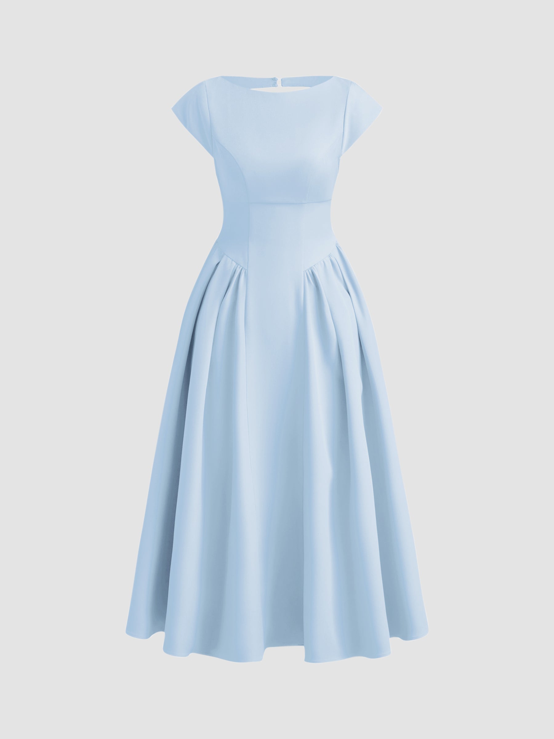 Vestido largo con cuello barco, espalda descubierta, aberturas y volante