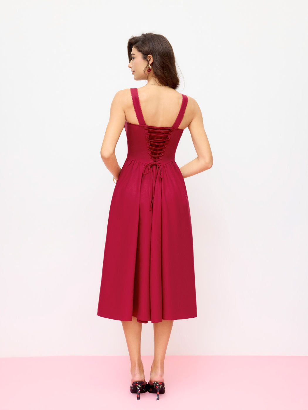 Vestido largo evasé con cuello en U, volantes y lazada - Rojo