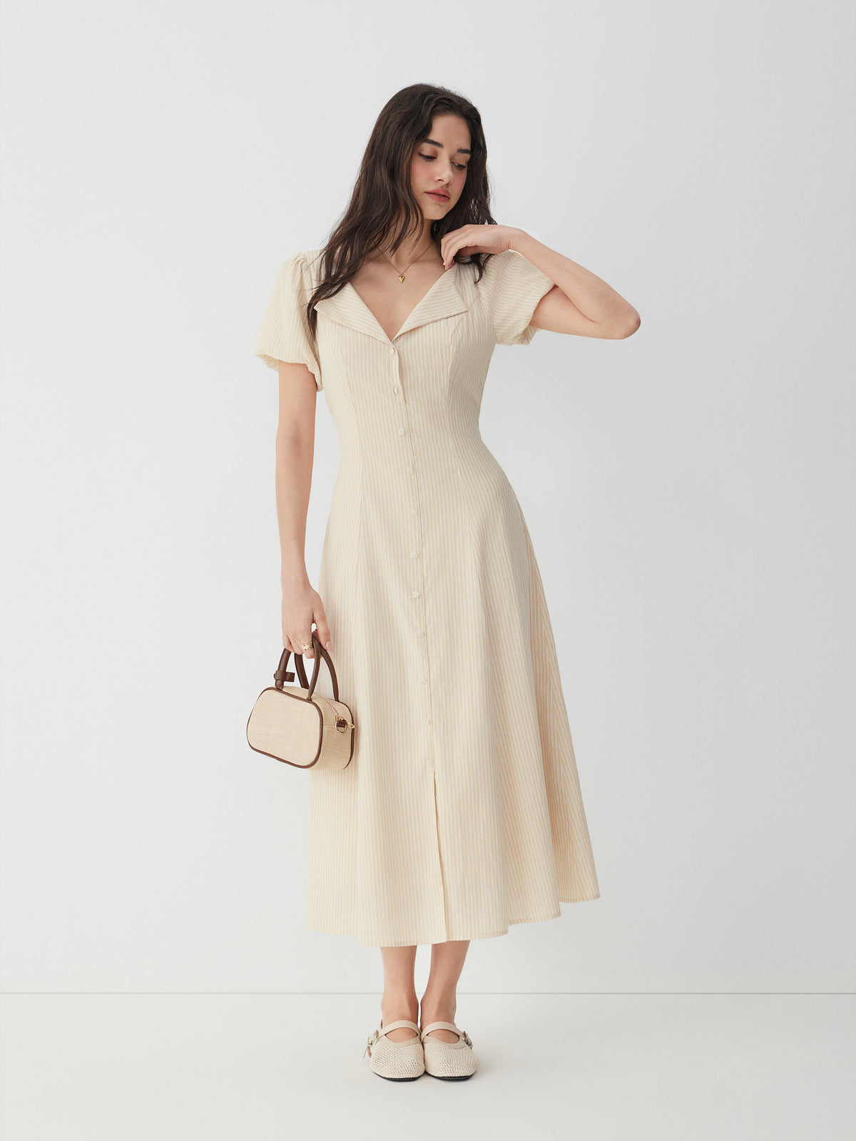 Vestido largo de mezcla de algodón a rayas con fruncido y lazada en la espalda