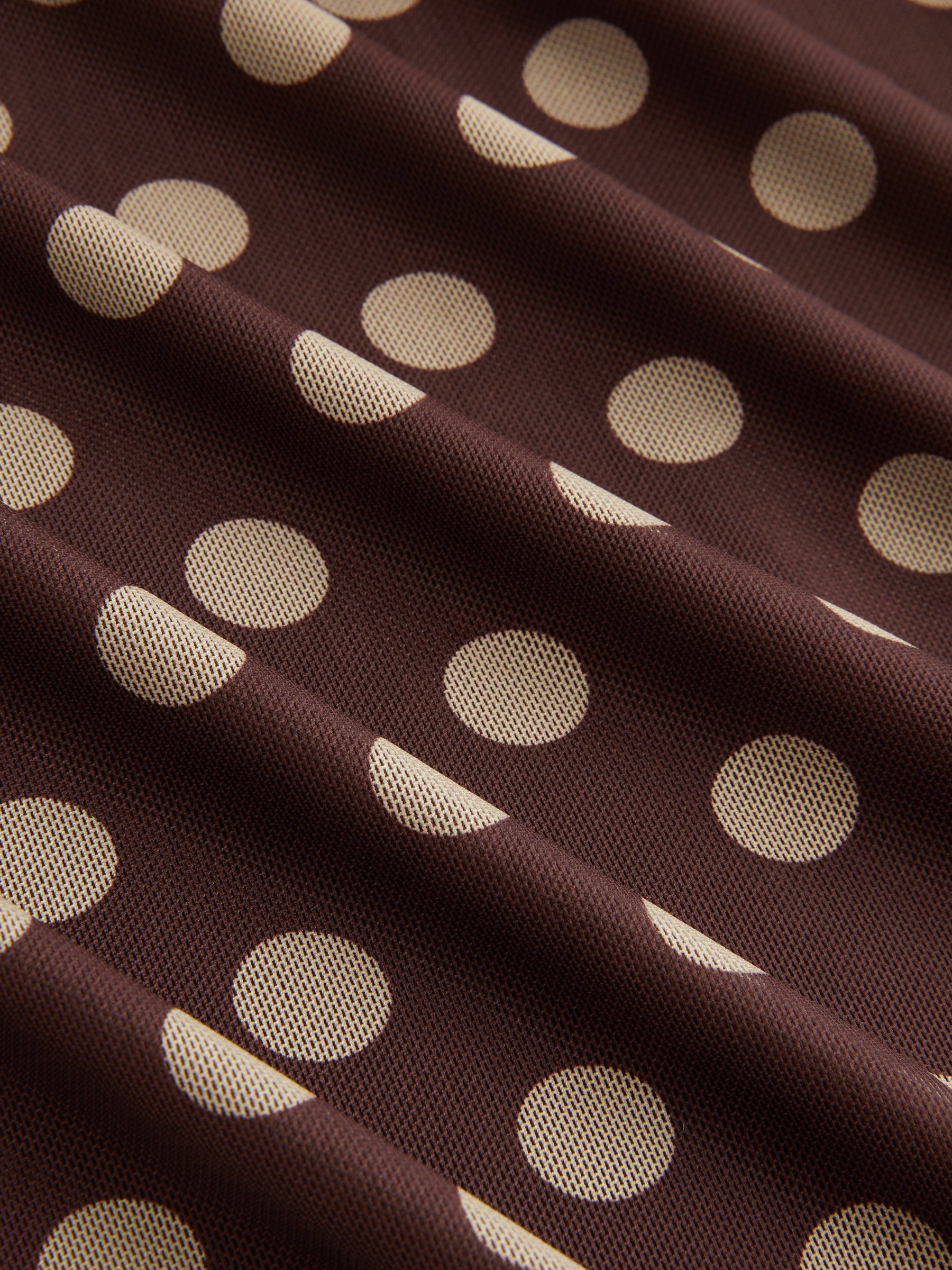 Vestido largo sirena de malla con lunares, panel de encaje y talle alto