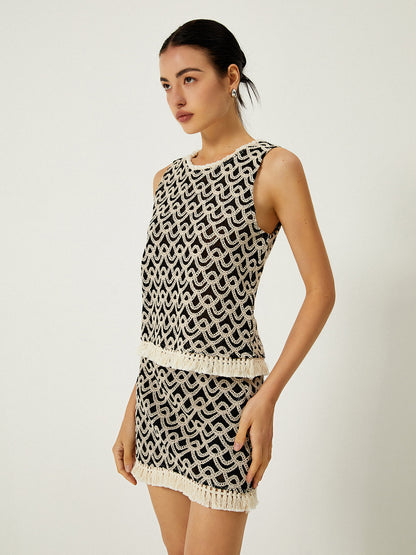 Tığ İşi Dalga Deseni Püskül Dekorlu Atlet