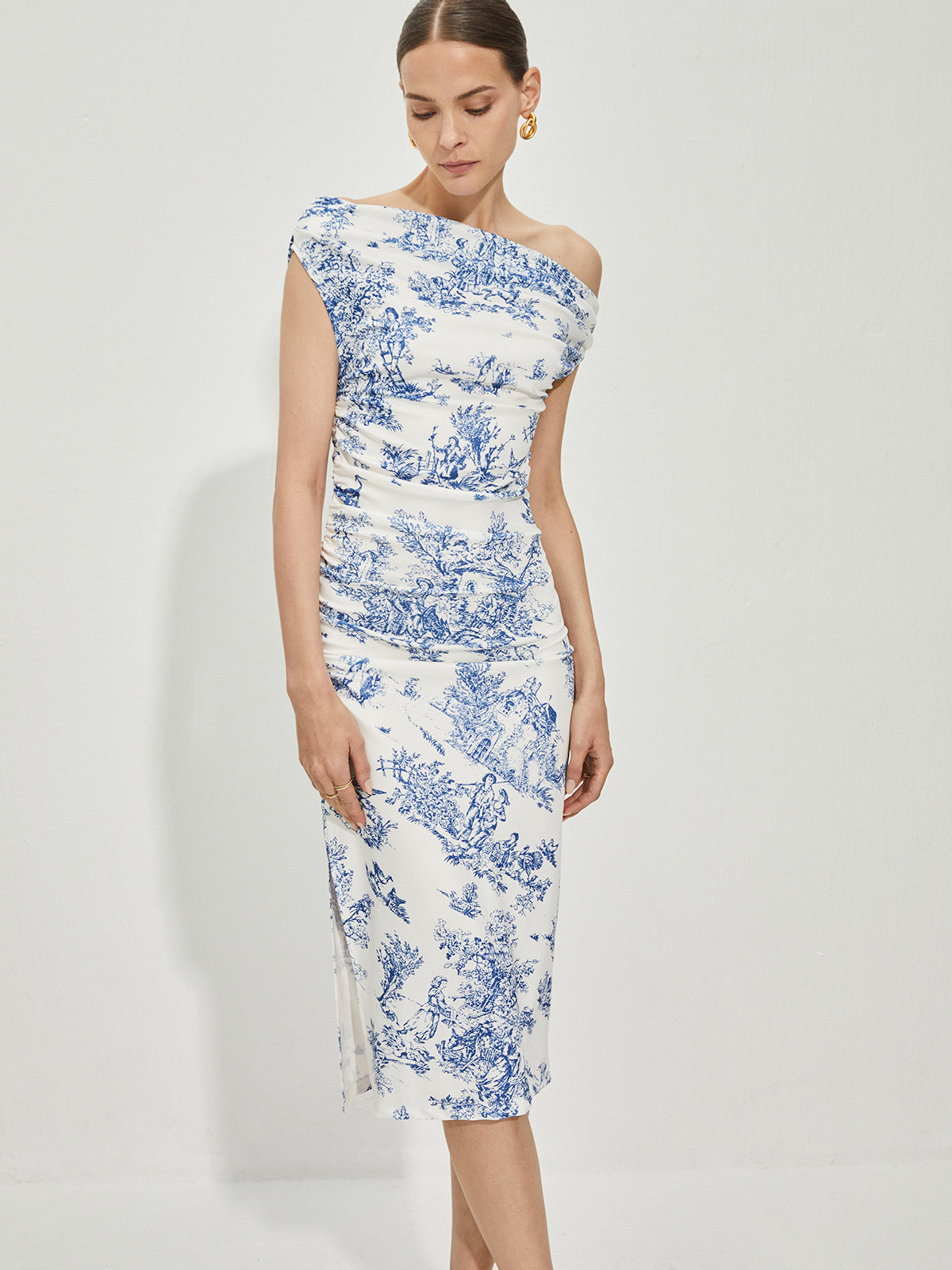 Düz Yakalı Bölünmüş Elbise Yazdır