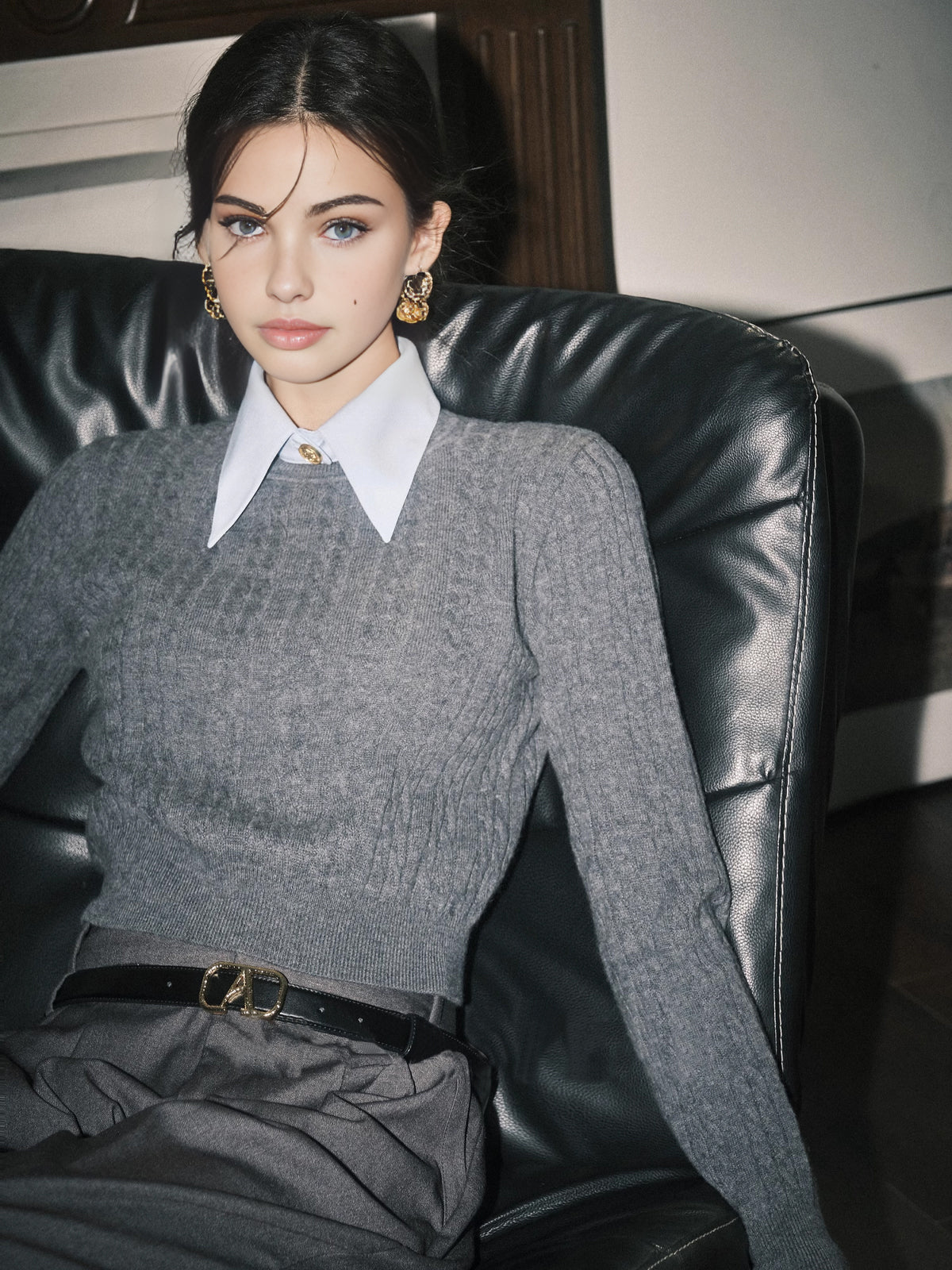 Kontrast Kesim Yumuşak Yaka Kazak