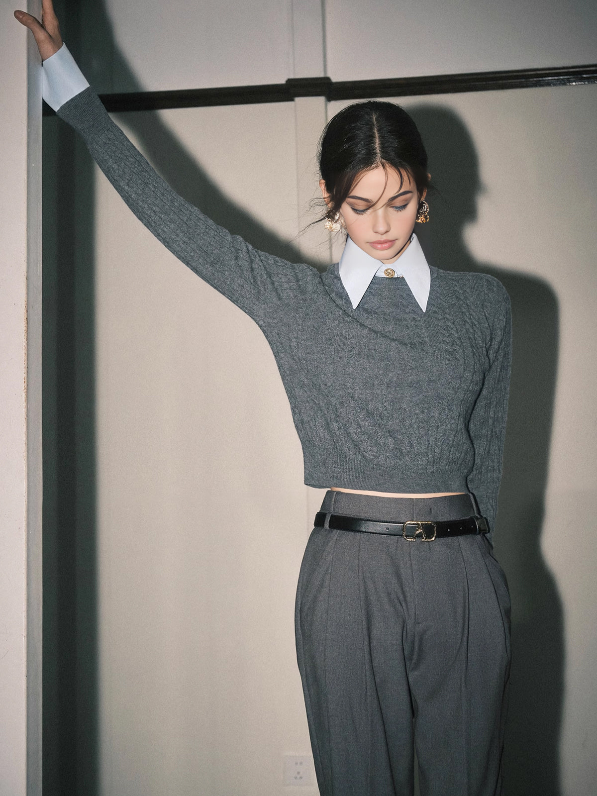 Kontrast Kesim Yumuşak Yaka Kazak