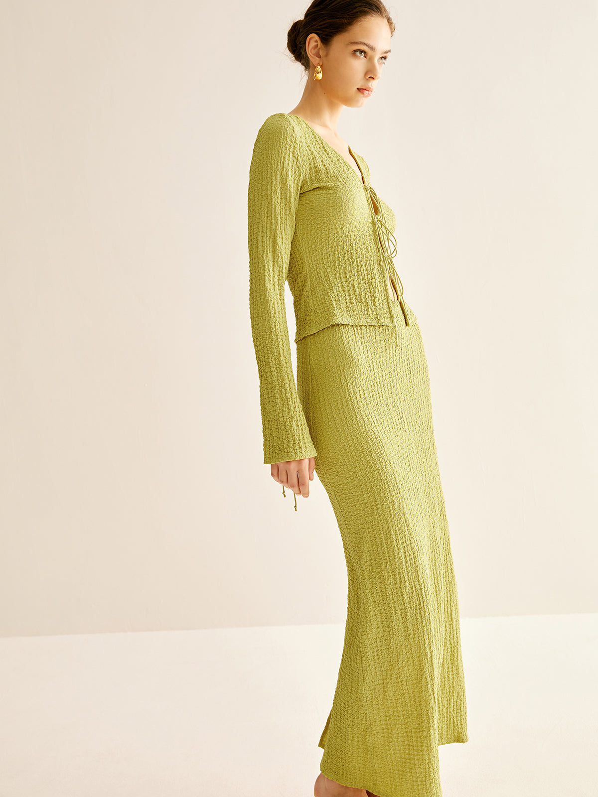 Düz V Yaka Bağcıklı Etek Takımı