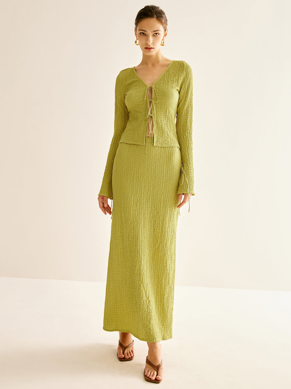 Düz V Yaka Bağcıklı Etek Takımı