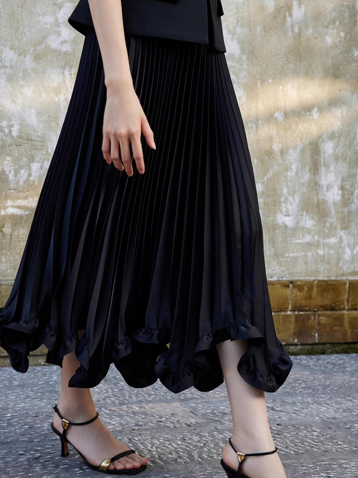 Marul Kenarlı Pileli Midi Etek