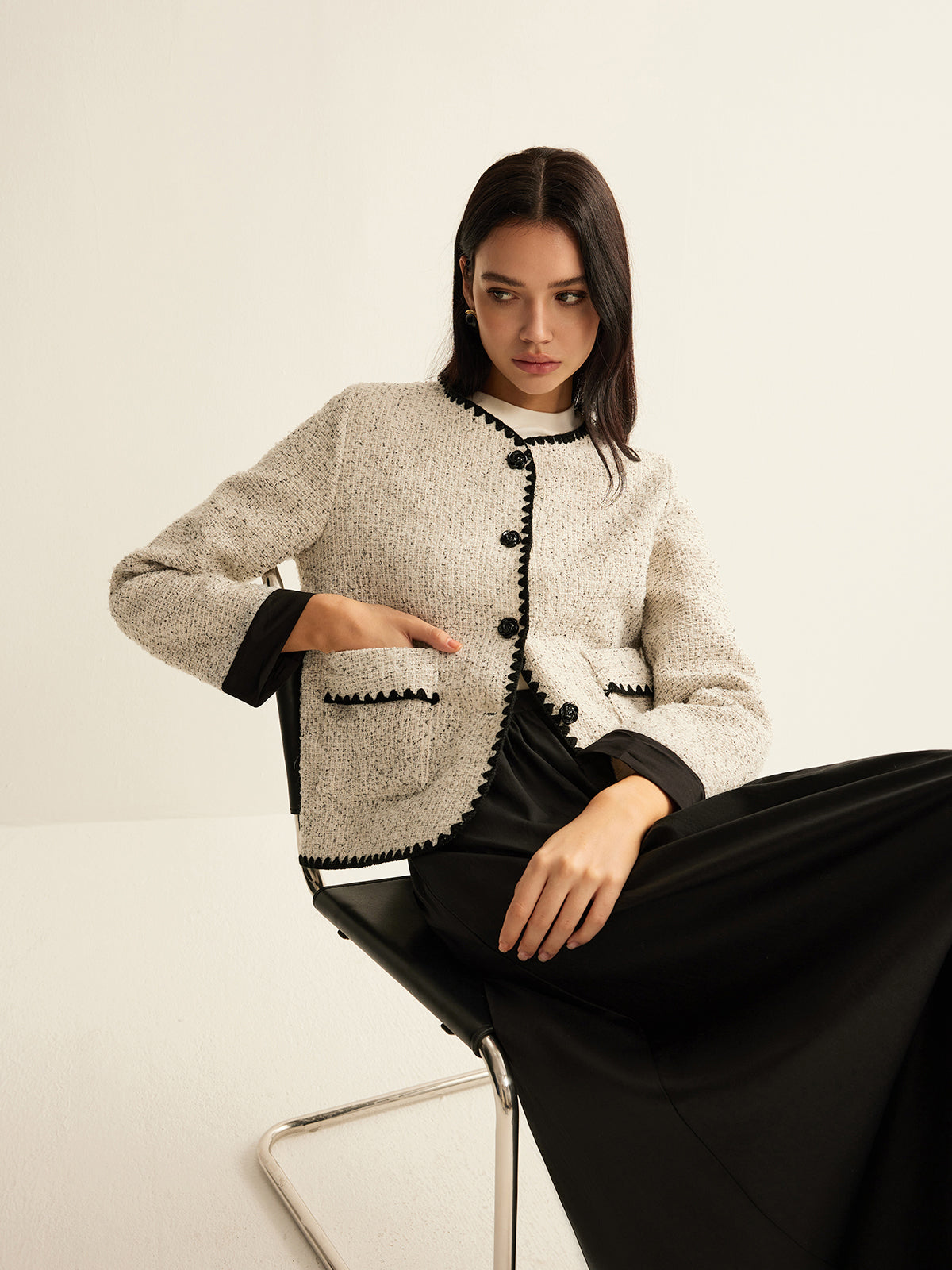 İşlemeli Kenarlı Tweed Kısa Ceket