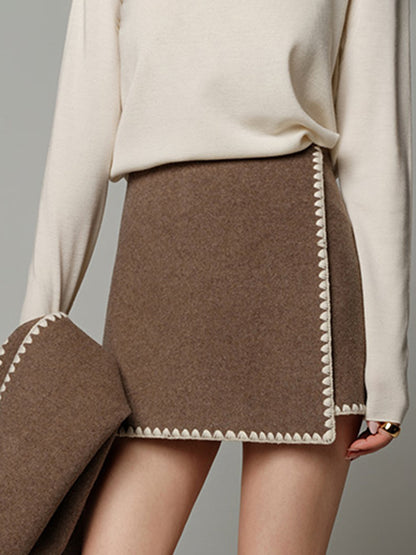Kontrast İşlemeli Kenarlı Tweed Etek