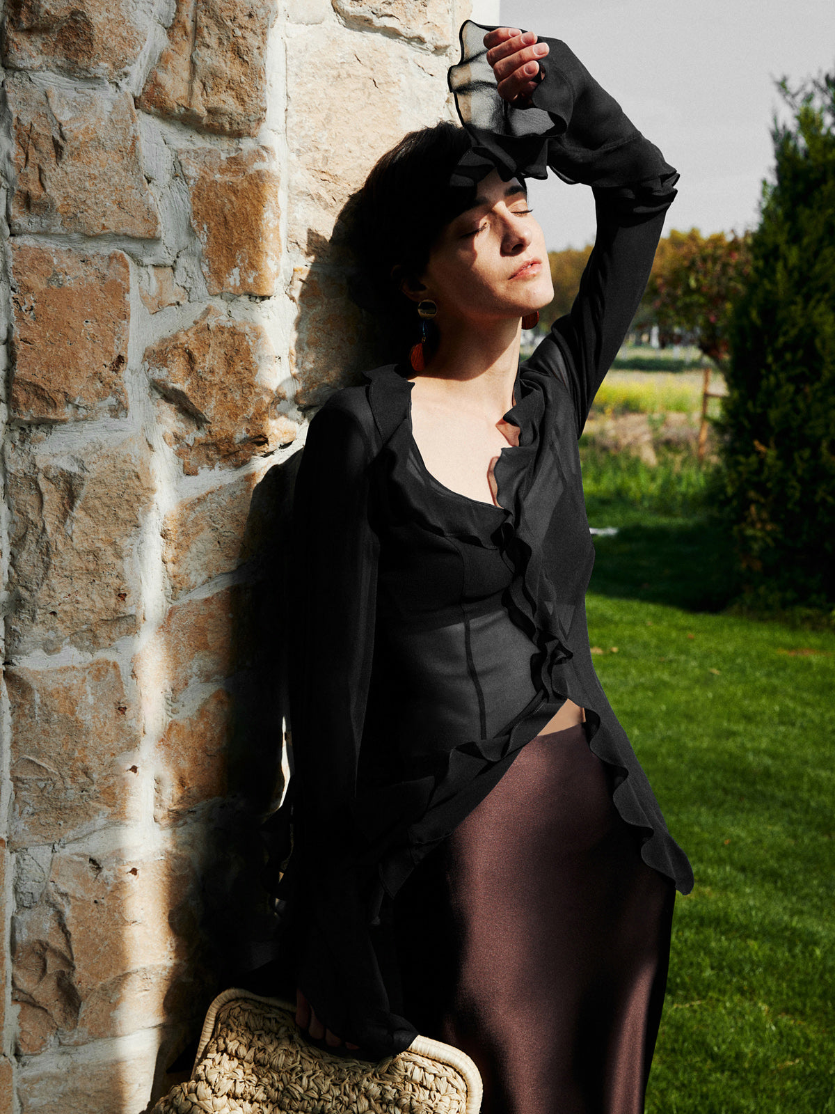 Yarı Şeffaf Volanlı İnce Bluz