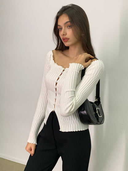 Omuzları Açık Marul Kenarlı Hırka