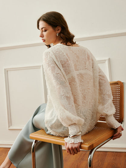 Yarı Şeffaf V Yaka Fener Kol İşlemeli Üst