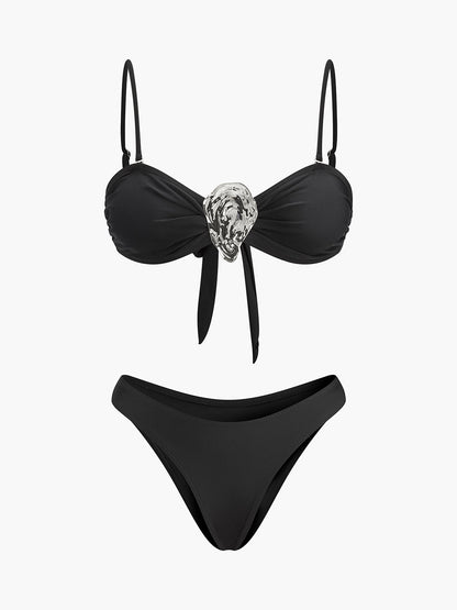 Metal Aksanlı Ön Bağcıklı Bikini Takımı