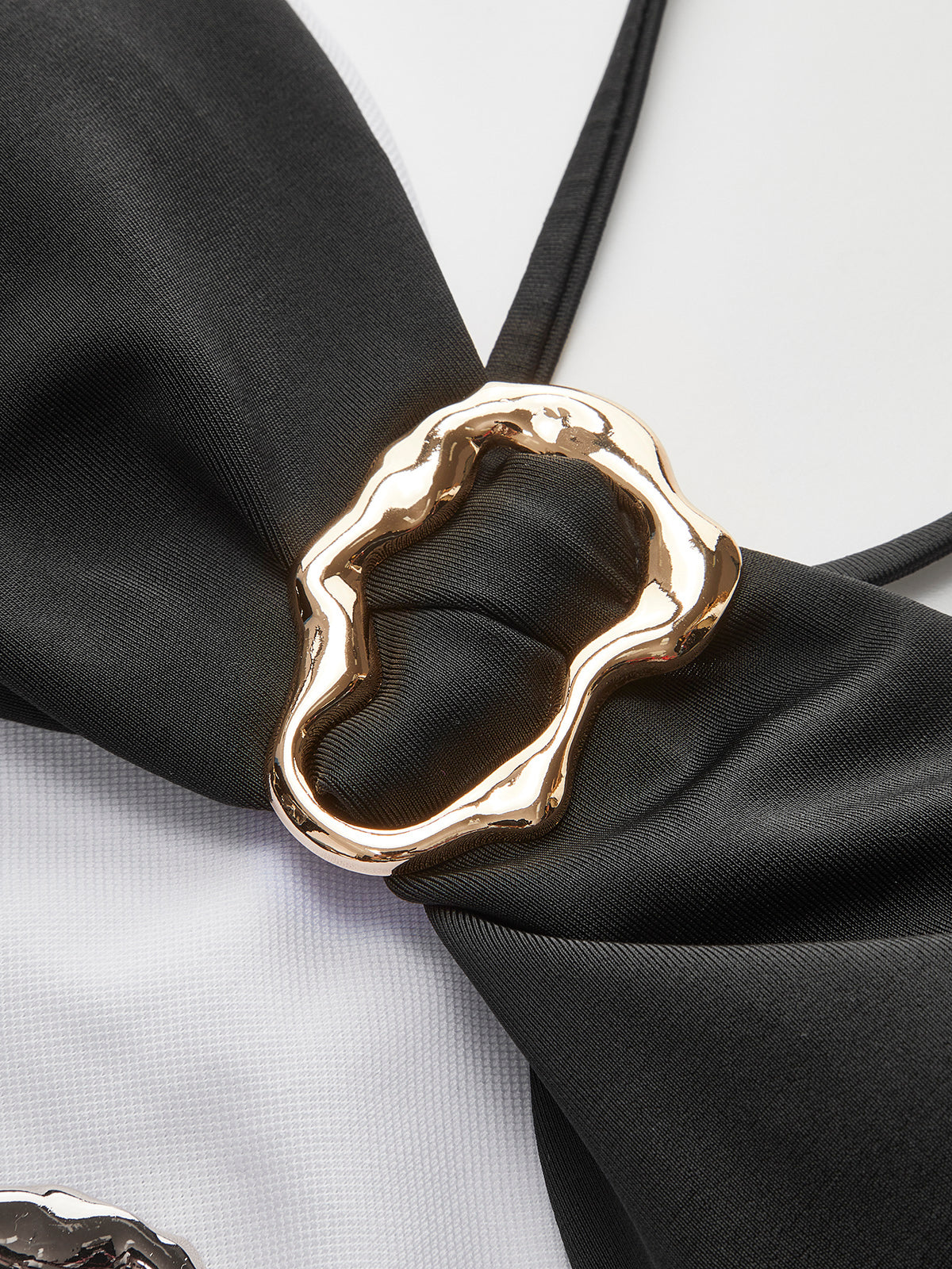 Halter Cutout Metal Halka Tek Parça Mayo