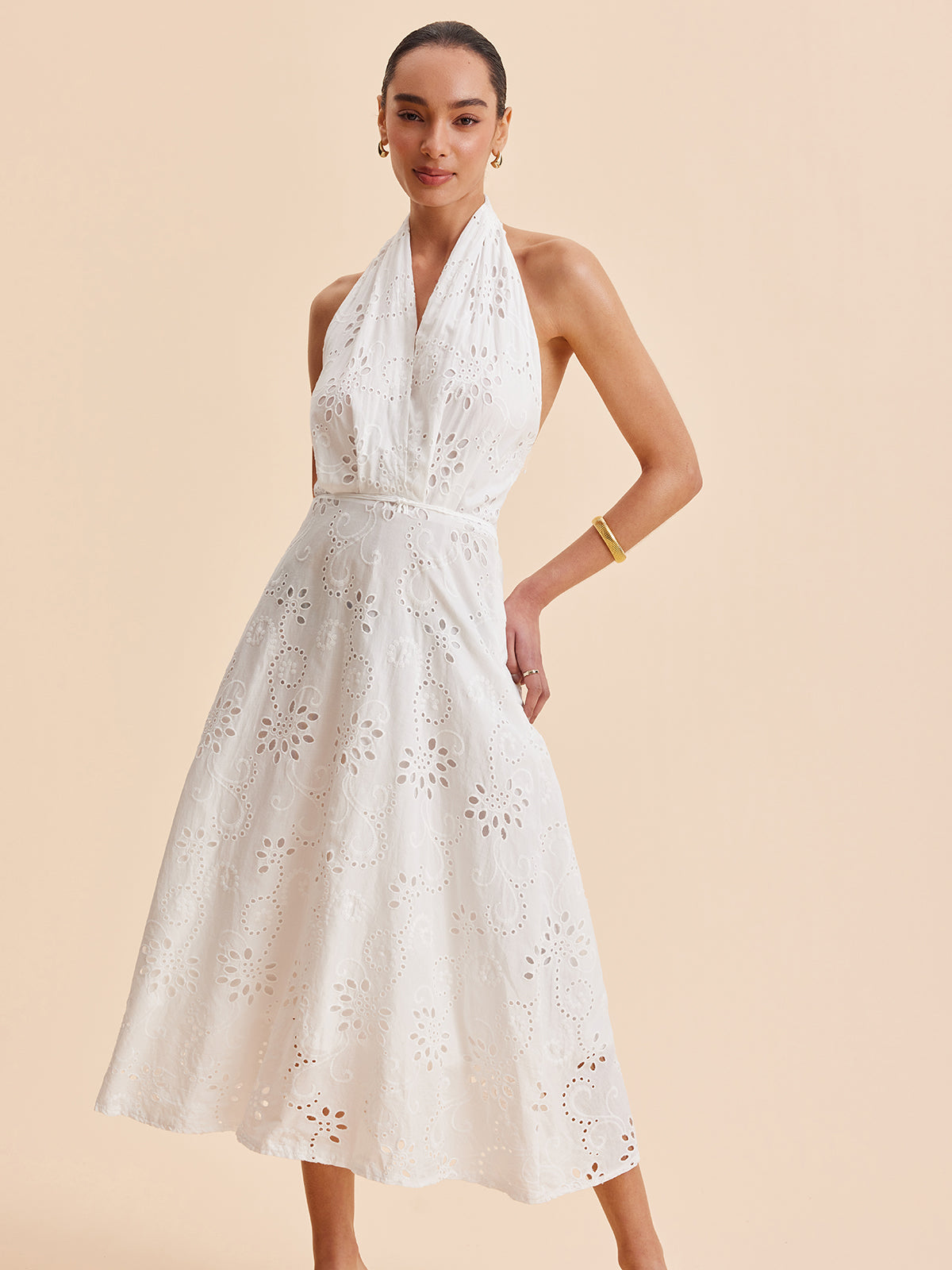 Halter Yaka Gözlü Kemerli Midi Elbise