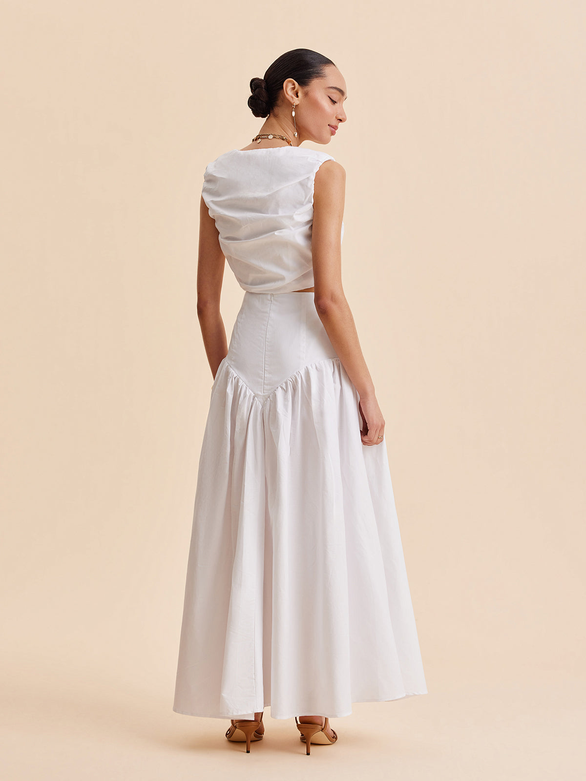 Düğmeli Etekli Büzgülü Kısa Üst Takımı