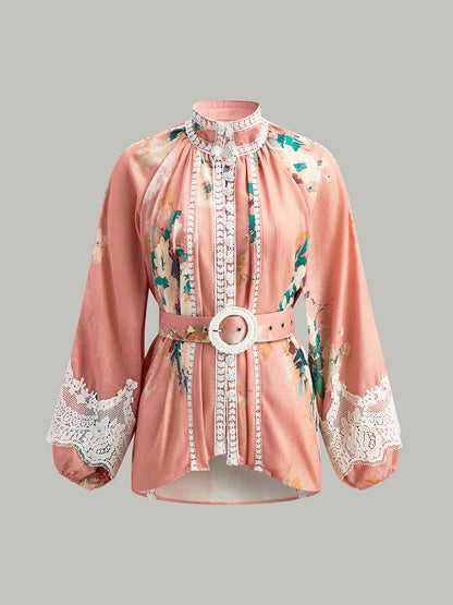 Dantel Detaylı Çiçek Desenli Kemerli Şort Takımı