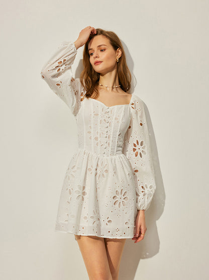 Pamuklu Çiçekli Sırtı Açık Elbise