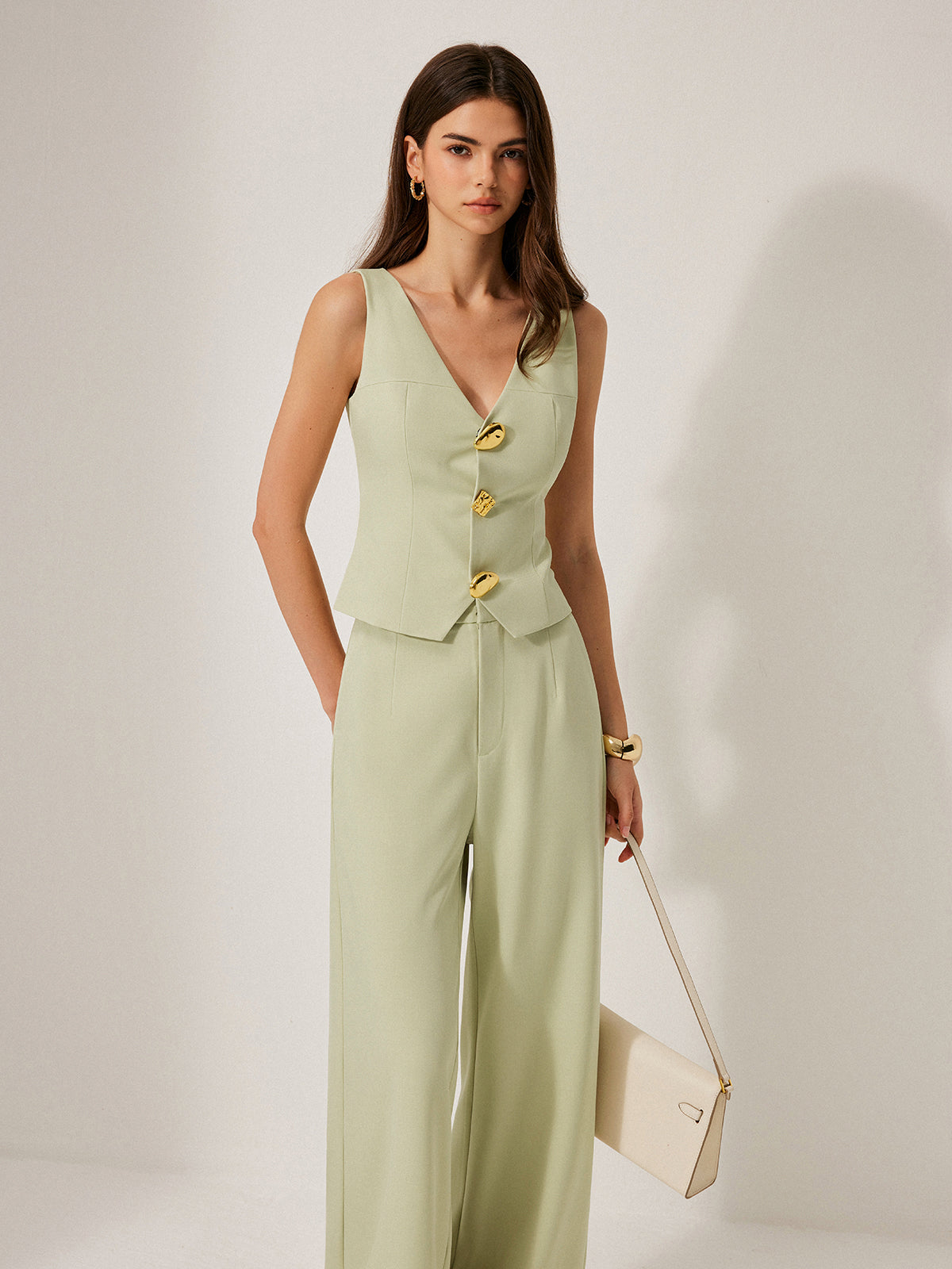 Metal Detay V Yaka Kolsuz Yelek