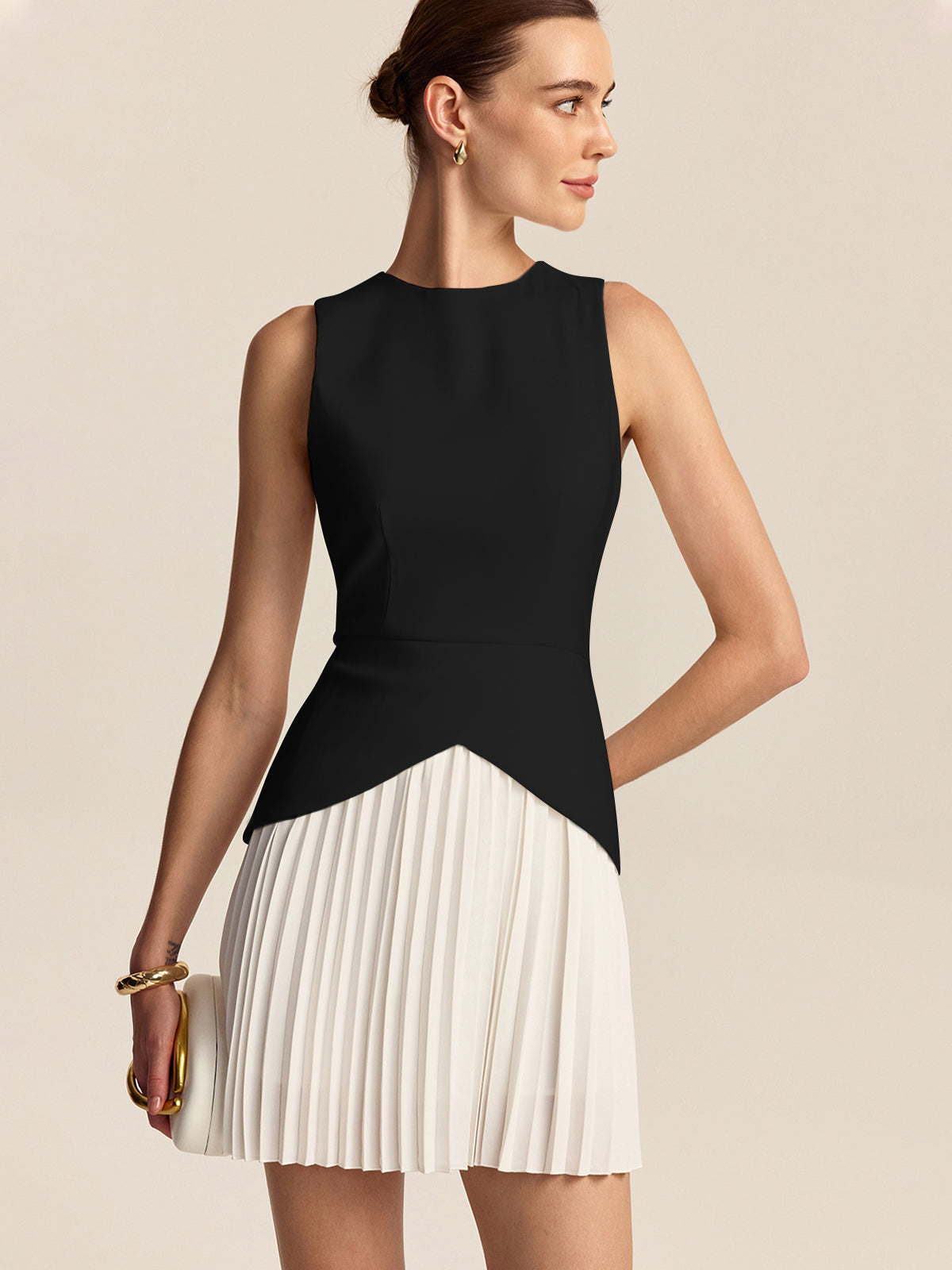 Vestido mini con bajo plisado - imagen 9