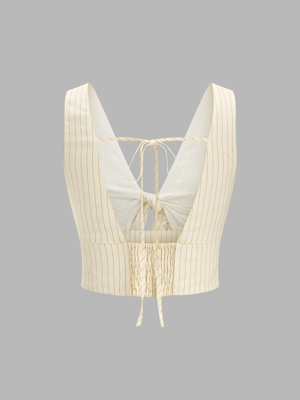 Conjunto de top cropped anudado con rayas y shorts - imagen 3