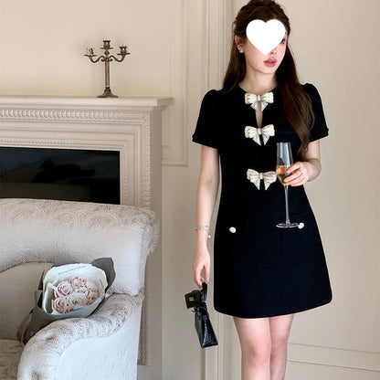 Düğmeli Tweed Kolsuz Elbise