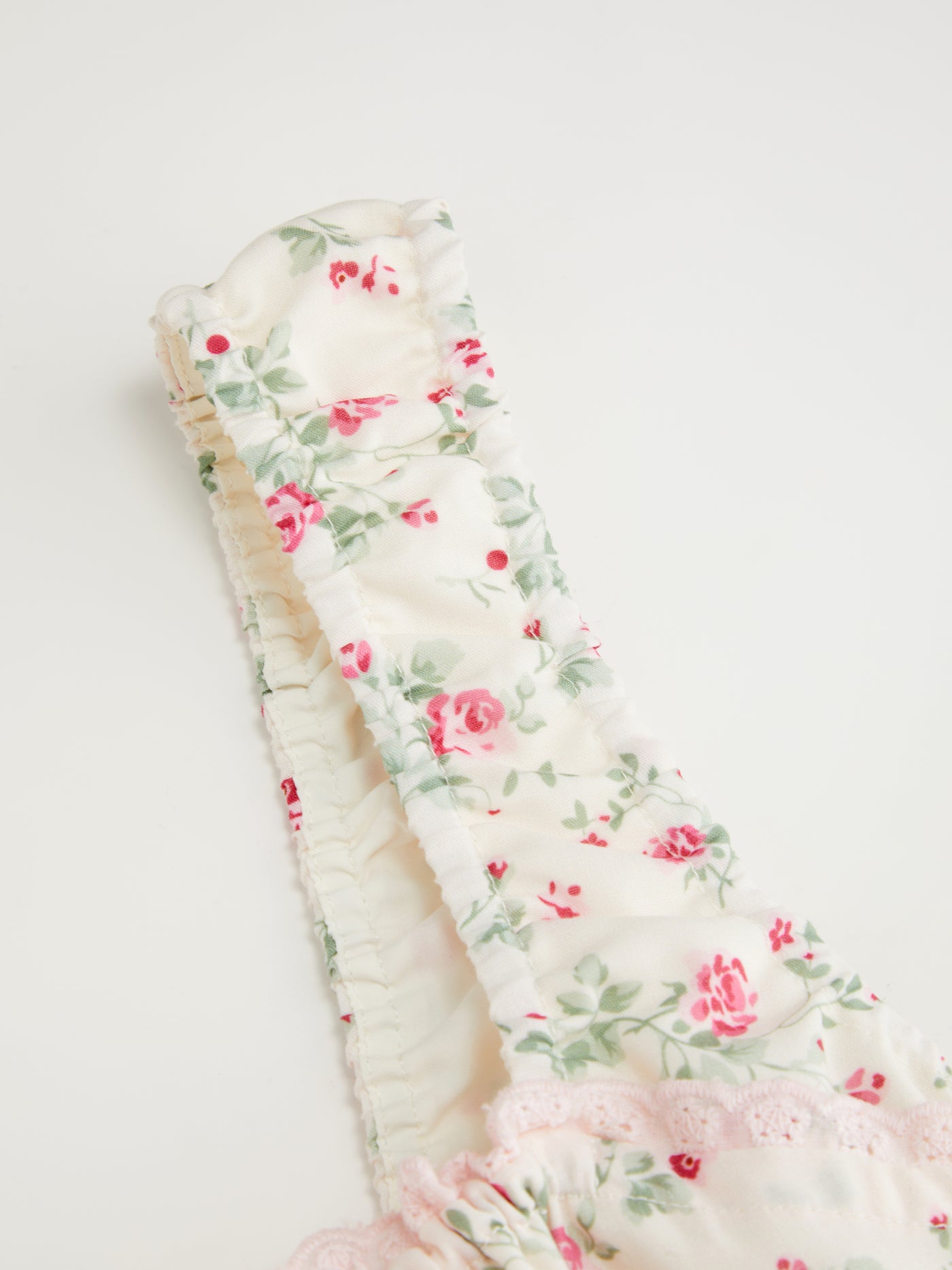 Vestido midi floral de mezcla de algodón con cuello cuadrado, lazada y fruncido - Crema